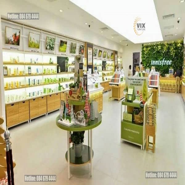 Mẫu thiết kế shop mỹ phẩm với gam màu xanh lá